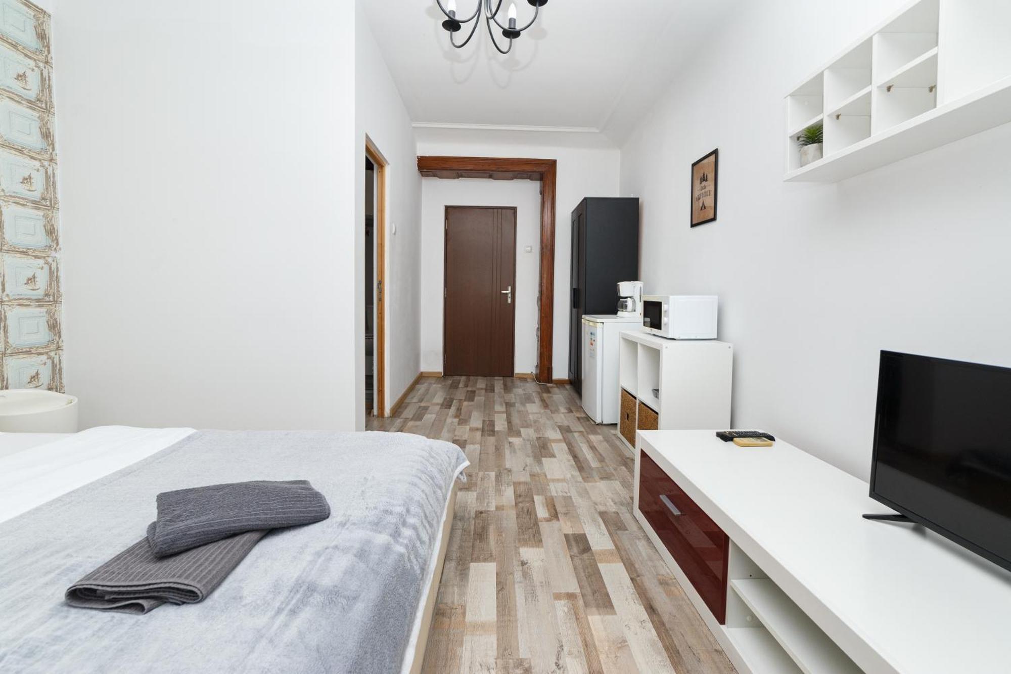 Color Apartments Blanari Street Bucureşti Exterior foto
